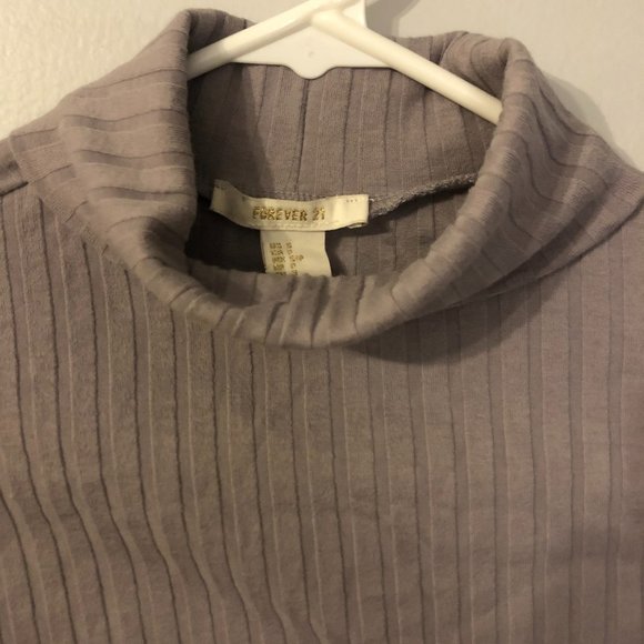 Forever 21 Ribbed Turtleneck - Picture 2 of 2